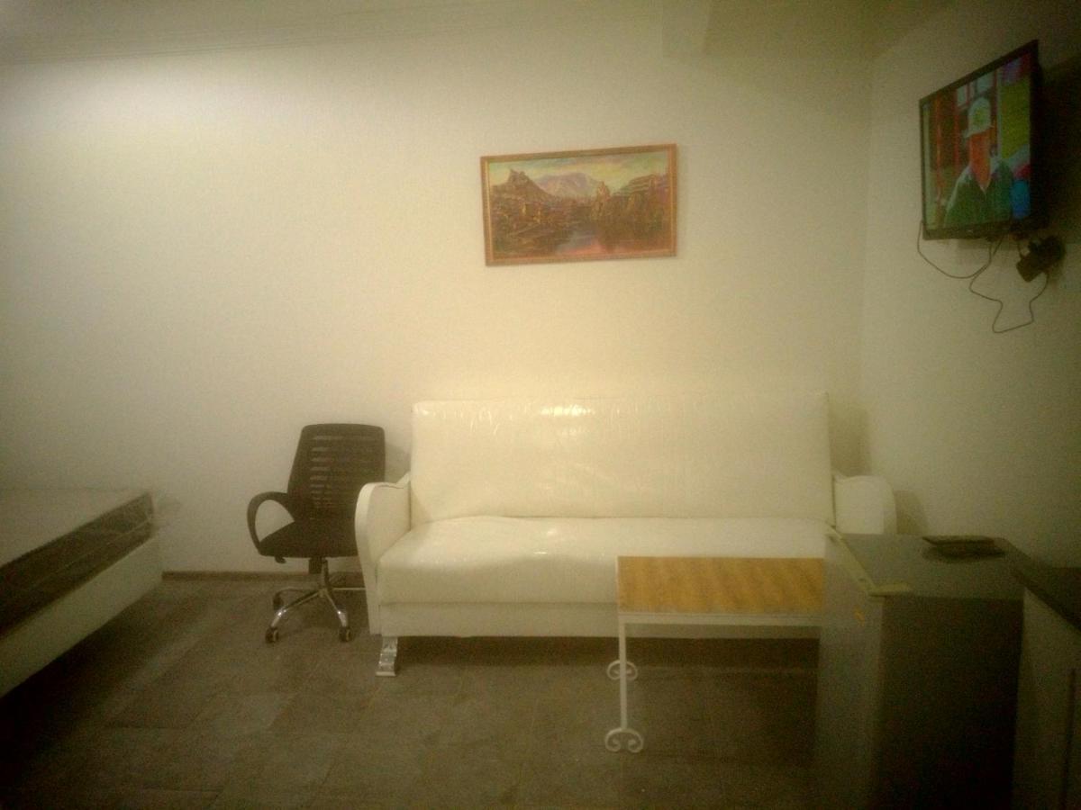 Rrooms Old City Apartment Tbilisi ภายนอก รูปภาพ