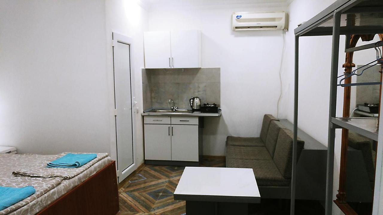 Rrooms Old City Apartment Tbilisi ภายนอก รูปภาพ